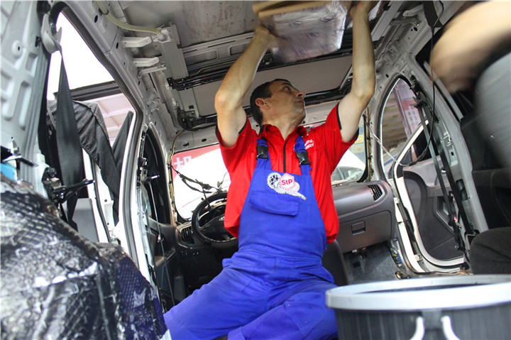 起亞智跑全車隔音，升級(jí)伊頓172.2套裝喇叭——上海音豪